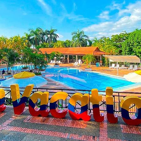 On Vacation Girardot Resort Ngoại thất bức ảnh